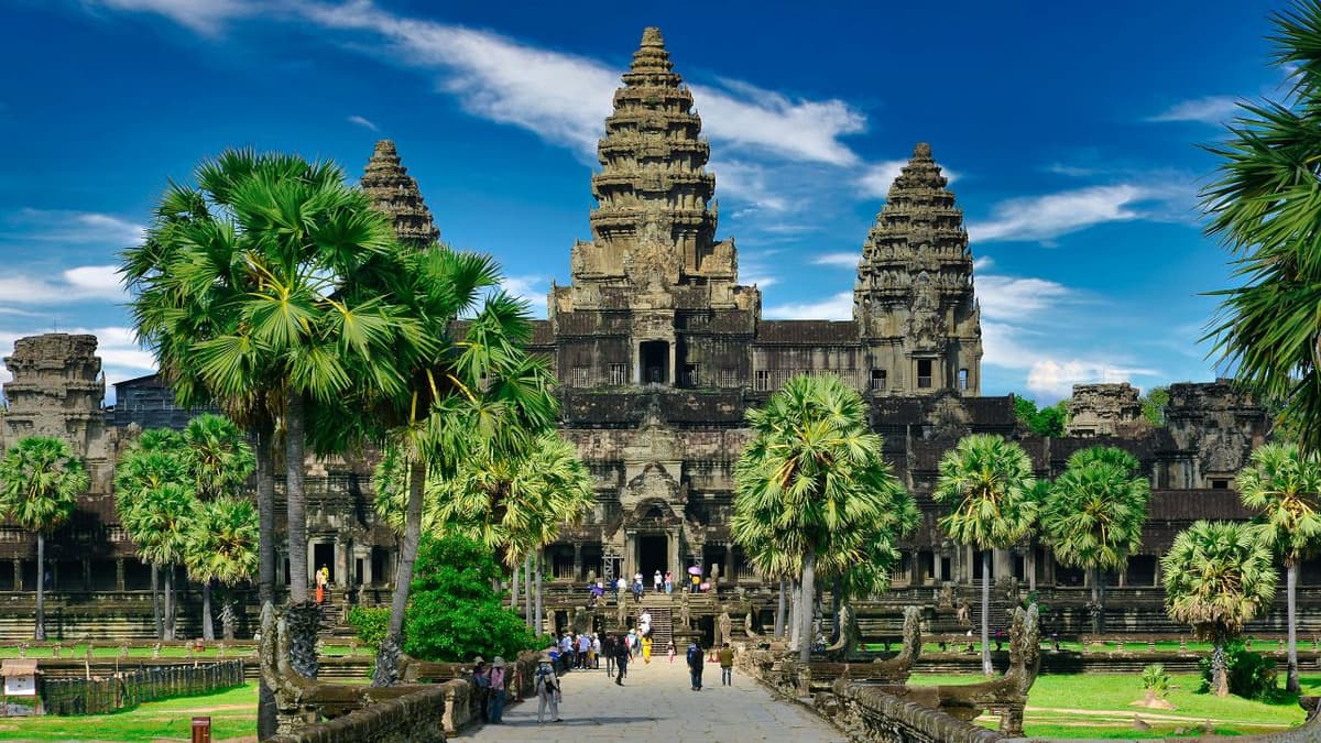 Explore Angkor Wat