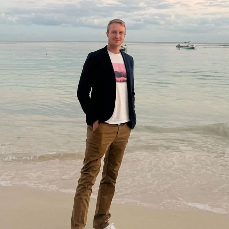 Making 6-Figures Tax-Free as a Remote Software Dev